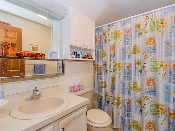 422 Dutton Road Sudbury, MA 01776 - Photo 9 of 16