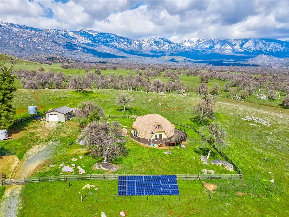 41622 Blue Oak Drive Springville, CA 93265 - Photo 3 of 68 a view of a golf course with an ocean