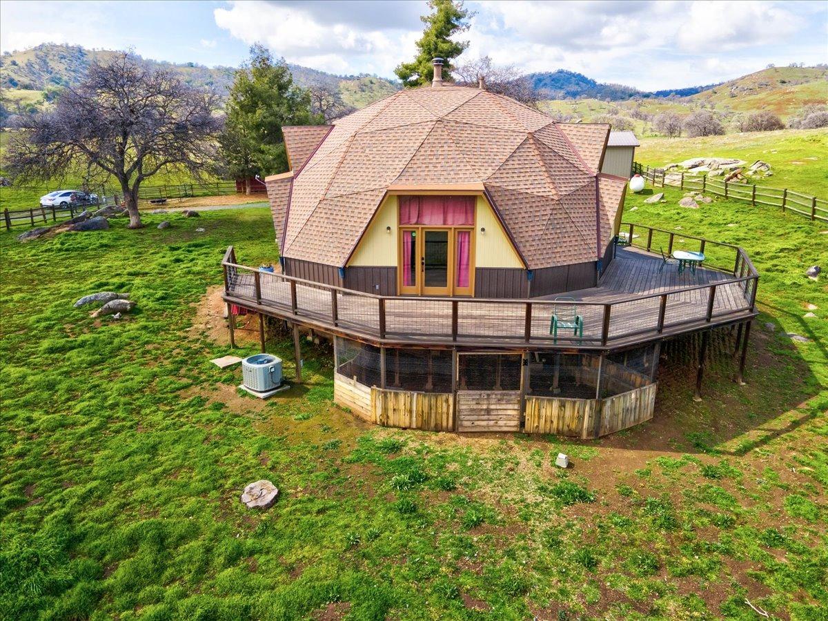 41622 Blue Oak Drive Springville, CA 93265 - Photo 5 of 68 a view of a house with backyard and sitting area