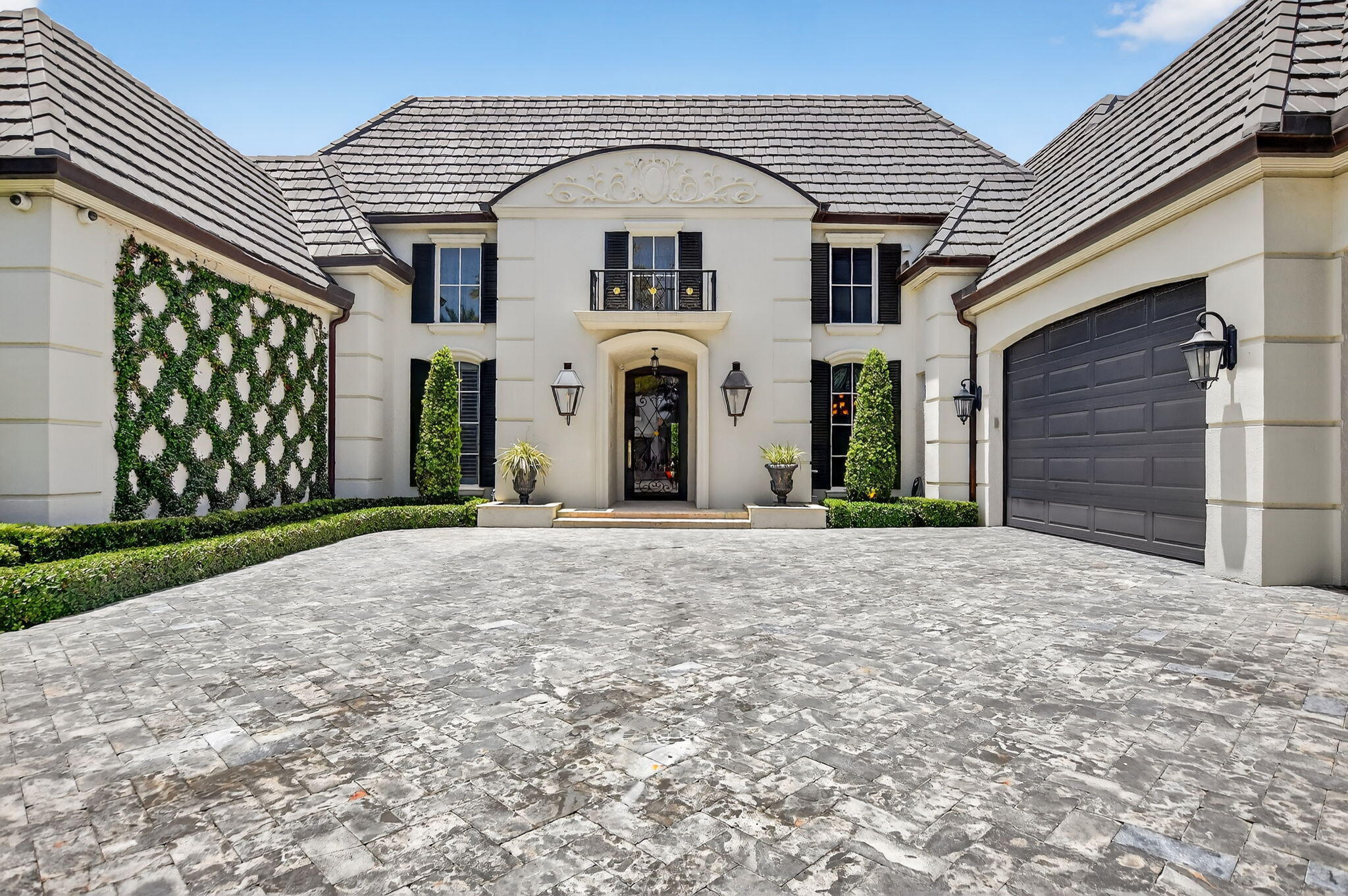 377 East Coconut Palm Road Boca Raton, FL 33432 - Photo 4 of 63 20260228124233696510000000-o