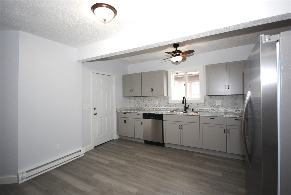 72 Hall Street Springfield, MA 01108 - Photo 21 of 39