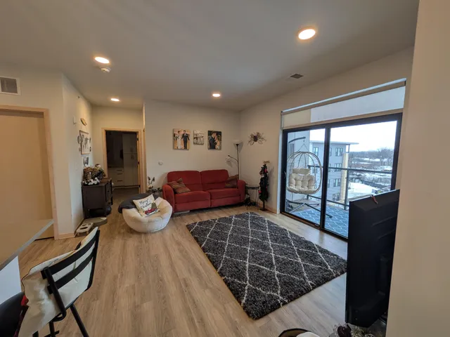 $2,495 | 800 West Broadway, Monona, WI 53713