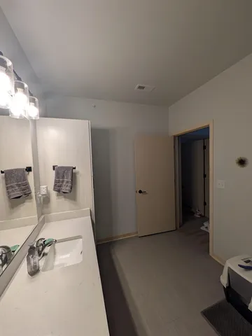 $2,495 | 800 West Broadway, Monona, WI 53713