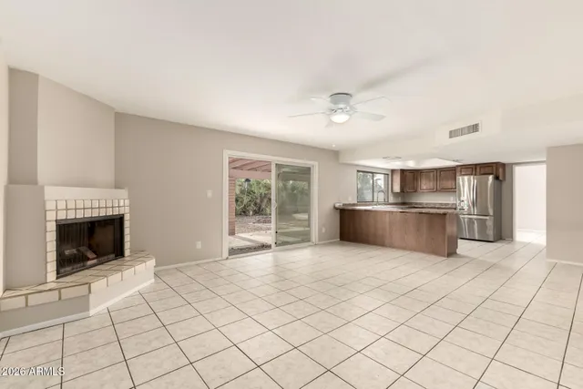 $1,795 | 4731 West Shaw Butte Drive, Glendale, AZ 85304