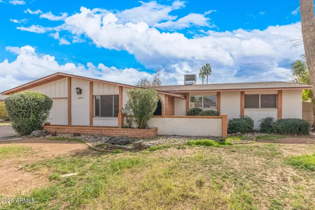$1,795 | 4731 West Shaw Butte Drive, Glendale, AZ 85304