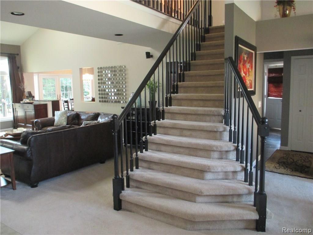 342 Jonathan Drive Rochester Hills, MI 48307 - Photo 16 of 25