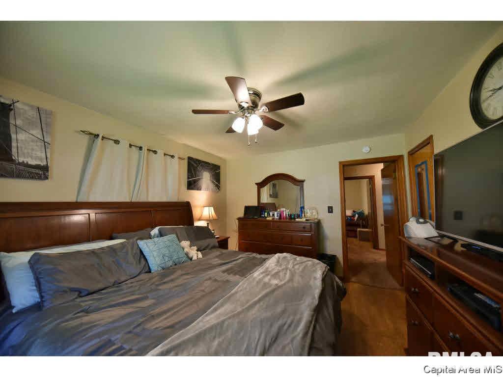 1042 North MacArthur Boulevard Springfield, IL 62702 - Photo 15 of 36 Gallery Image 15