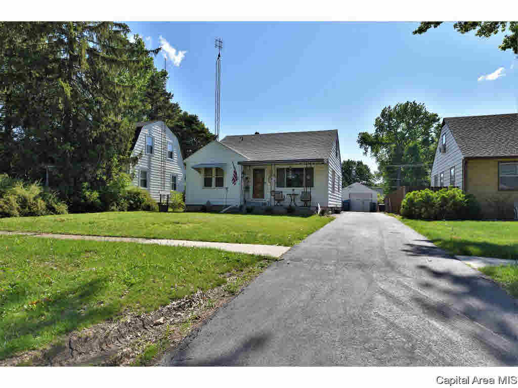 1042 North MacArthur Boulevard Springfield, IL 62702 - Photo 35 of 36 Gallery Image 35