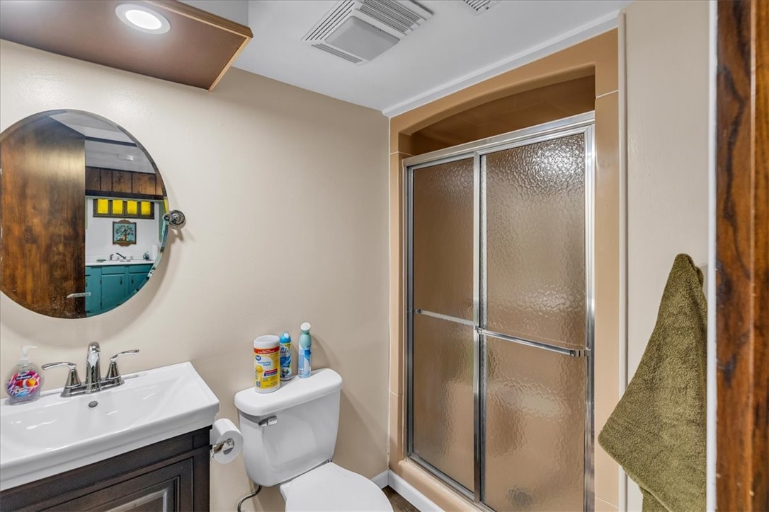 2220 West Ravina Park Road Decatur, IL 62526 - Photo 28 of 36 a bathroom with a sink toilet and shower