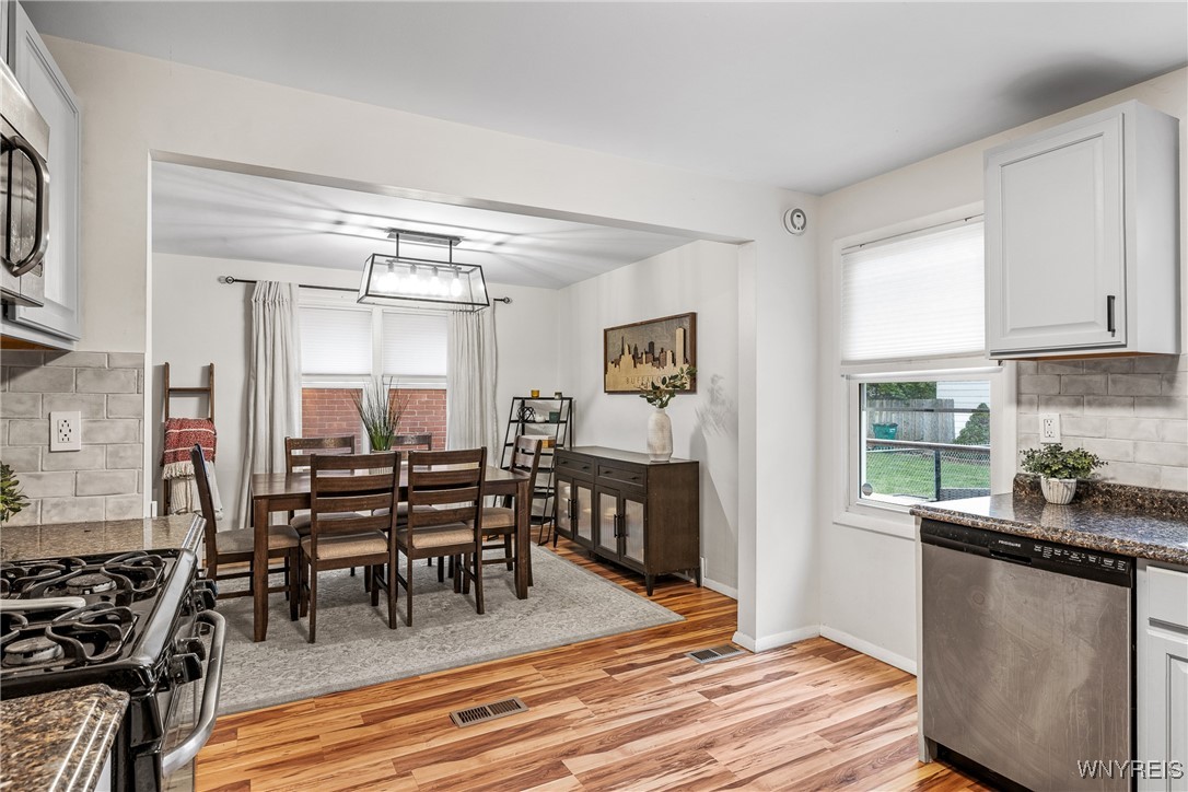 98 Ridgewood Road Buffalo, NY 14220 - Photo 17 of 50