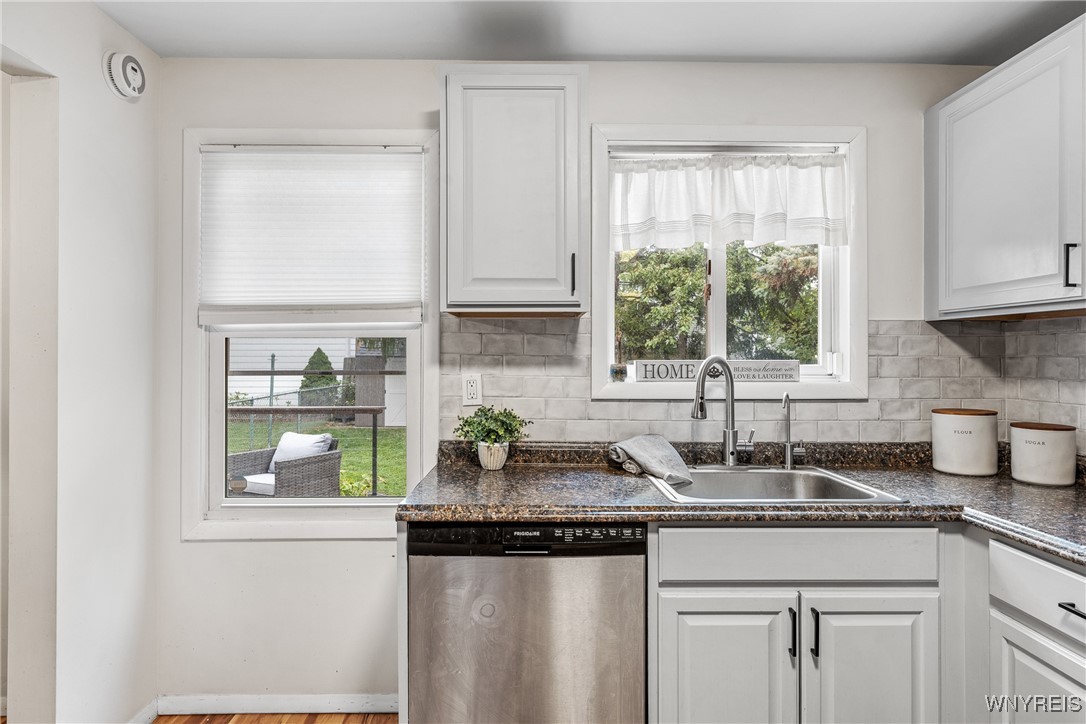 98 Ridgewood Road Buffalo, NY 14220 - Photo 19 of 50