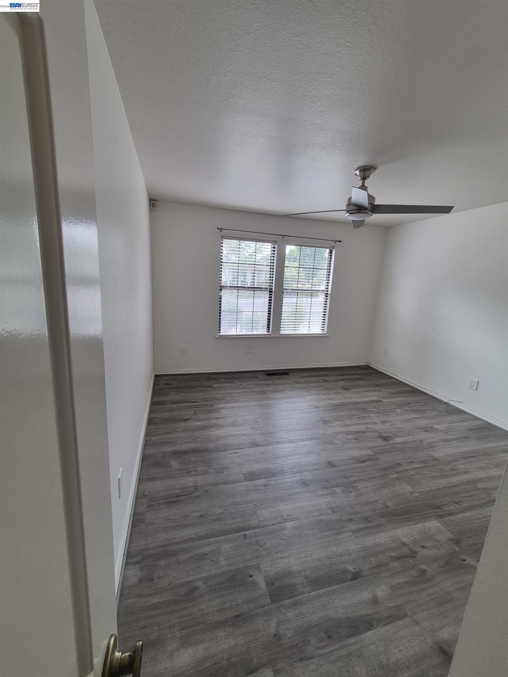2030 Edgewater Road Sacramento, CA 95815 - Photo 12 of 24 Gallery Image 12
