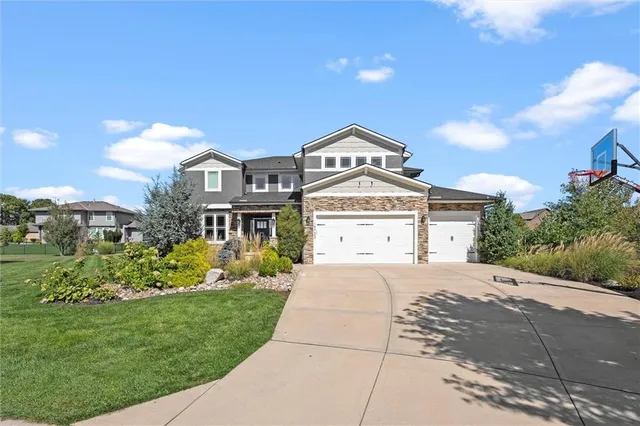 $690,000 | 19723 Barstow Street, Spring Hill, KS 66083