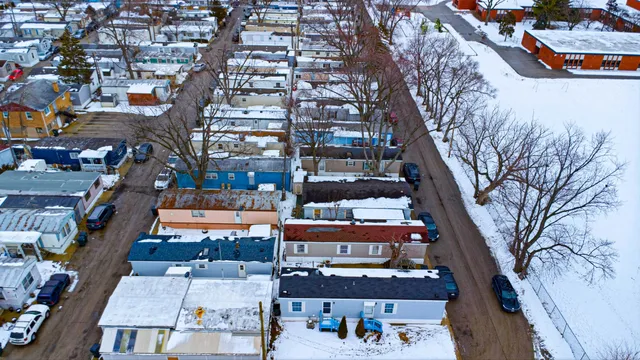 $32,000 | 815 East Oakton St Street, Unit 311, Des Plaines, IL 60018