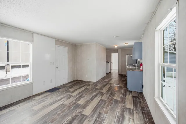 $32,000 | 815 East Oakton St Street, Unit 311, Des Plaines, IL 60018