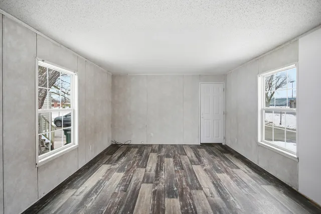 $32,000 | 815 East Oakton St Street, Unit 311, Des Plaines, IL 60018