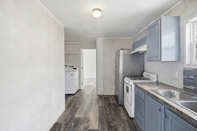 $32,000 | 815 East Oakton St Street, Unit 311, Des Plaines, IL 60018