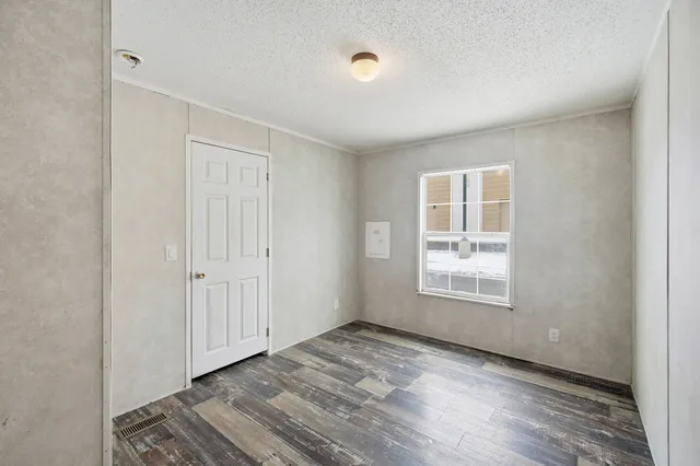 $32,000 | 815 East Oakton St Street, Unit 311, Des Plaines, IL 60018