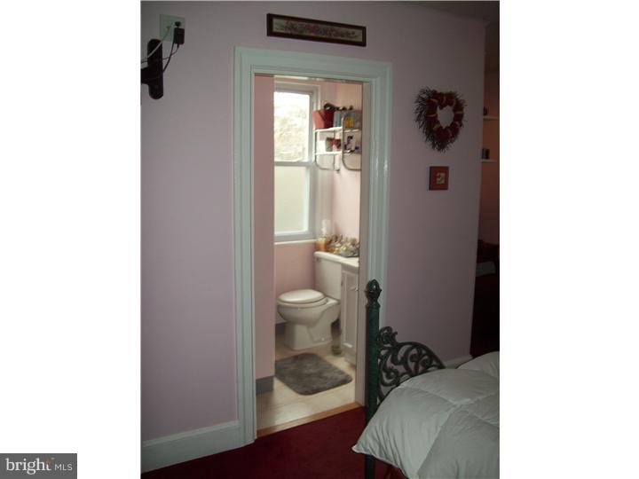 109 Harvin Road Upper Darby, PA 19082 - Photo 15 of 25 Bedroom - Main