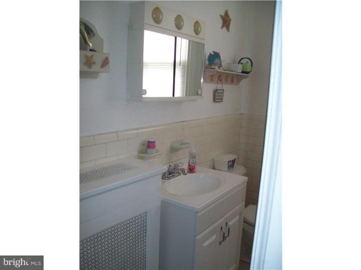109 Harvin Road Upper Darby, PA 19082 - Photo 21 of 25 Bathroom