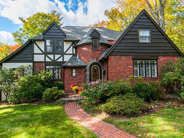 31 Devonshire Road Newton, MA 02468 - Photo 1 of 29 Gallery Image 1