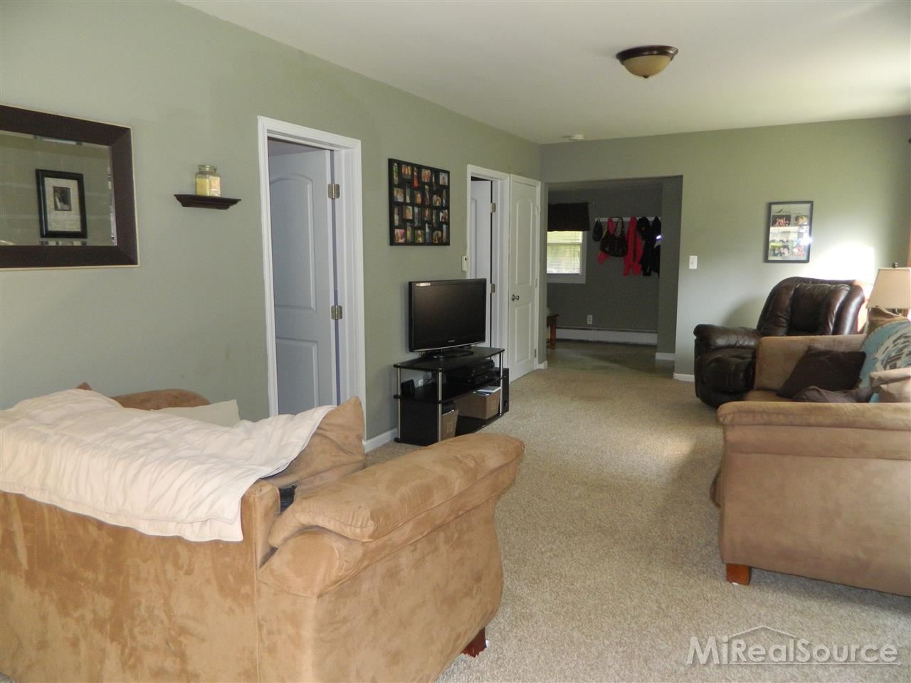 9185 Peters Road Algonac, MI 48001 - Photo 25 of 30 31208582-24.JPG
