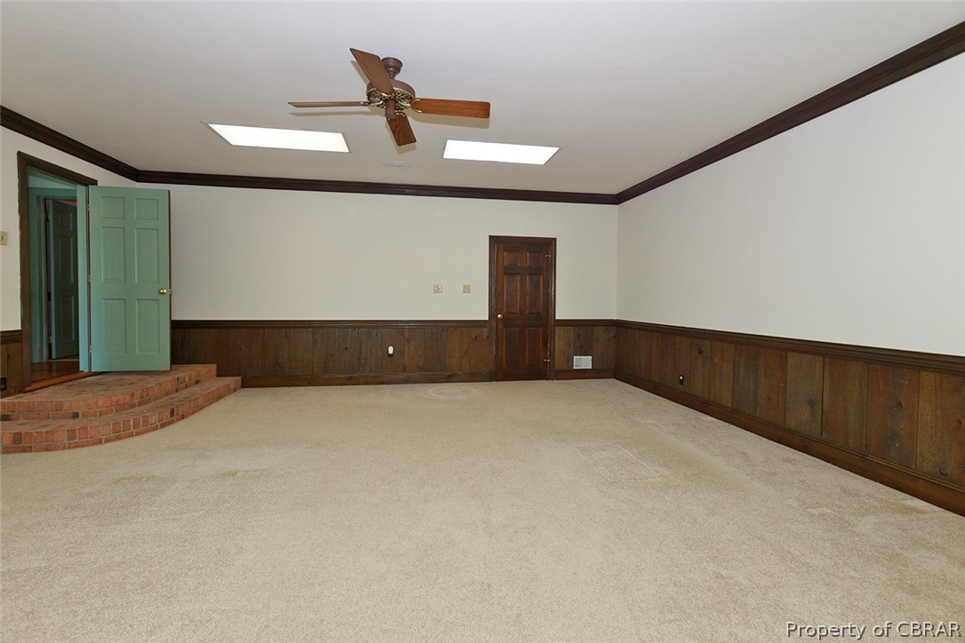 279 Colonial Trail East Surry, VA 23883 - Photo 8 of 48