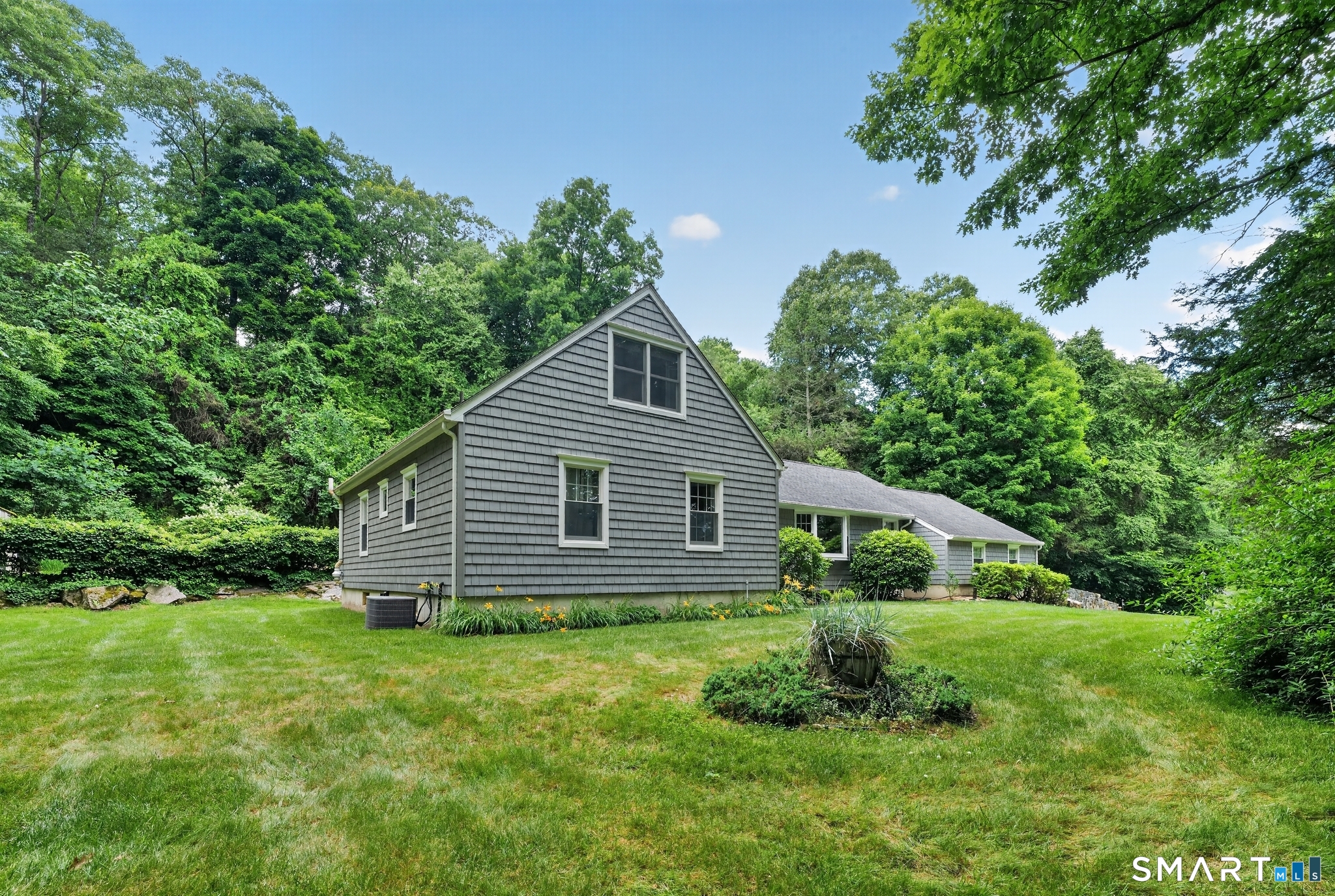 37 North Pleasant Rise Brookfield, CT 06804 - Photo 5 of 32