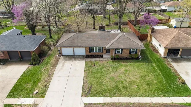 $279,900 | 108 West Walnut Street, Blue Springs, MO 64014