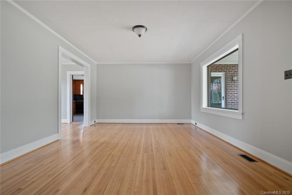 129 Harris Street Chester, SC 29706 - Photo 4 of 24 Gallery Image 4