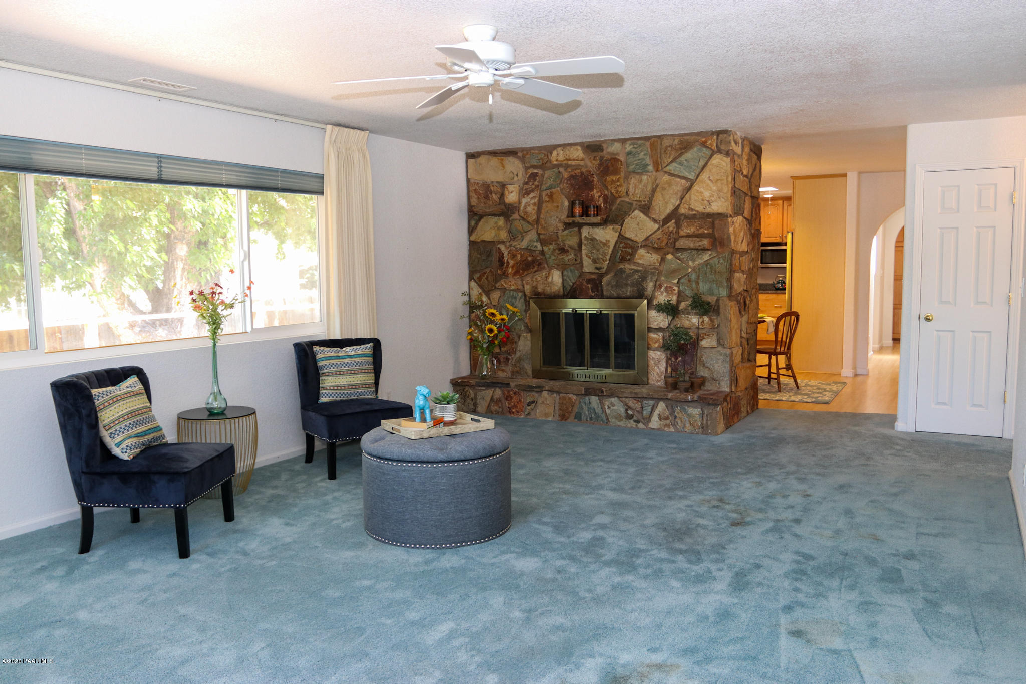 2990 Hozoni Road Prescott, AZ 86305 - Photo 8 of 42 Living Room