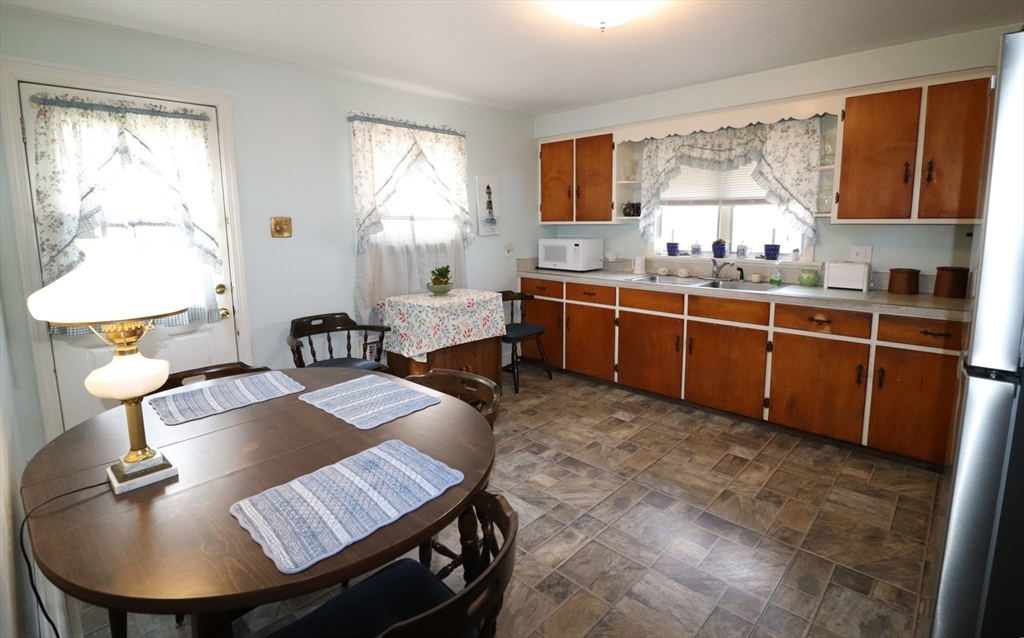 173 Hooper Street Tiverton, RI 02878 - Photo 18 of 30