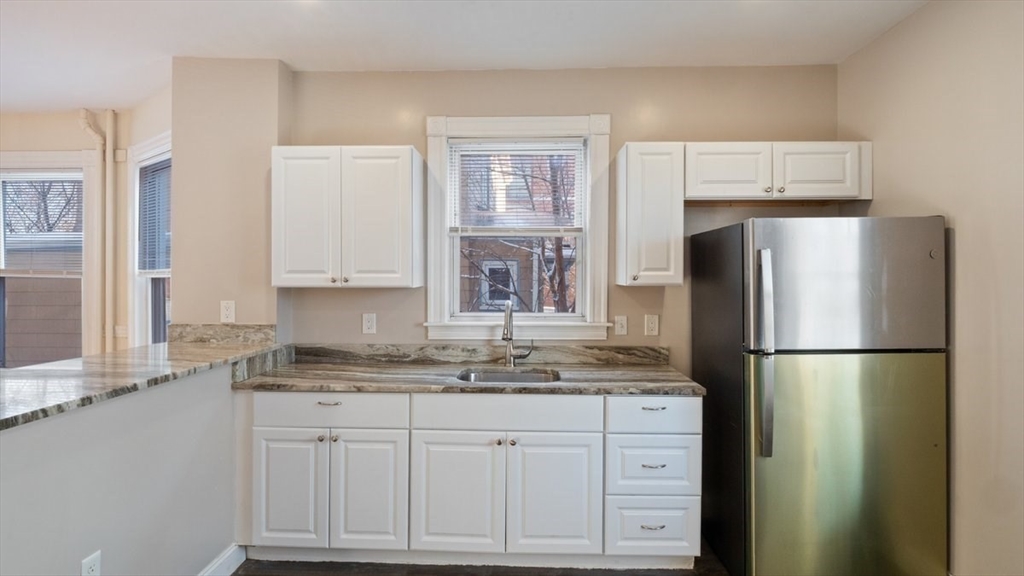 32 Robinson Street, Unit 1 Boston, MA 02122 - Photo 3 of 28
