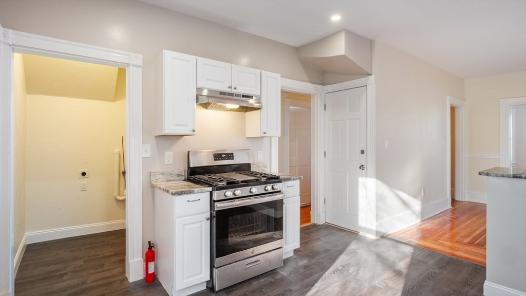 32 Robinson Street, Unit 1 Boston, MA 02122 - Photo 4 of 28