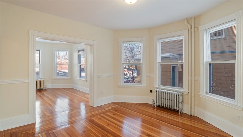 32 Robinson Street, Unit 1 Boston, MA 02122 - Photo 7 of 28