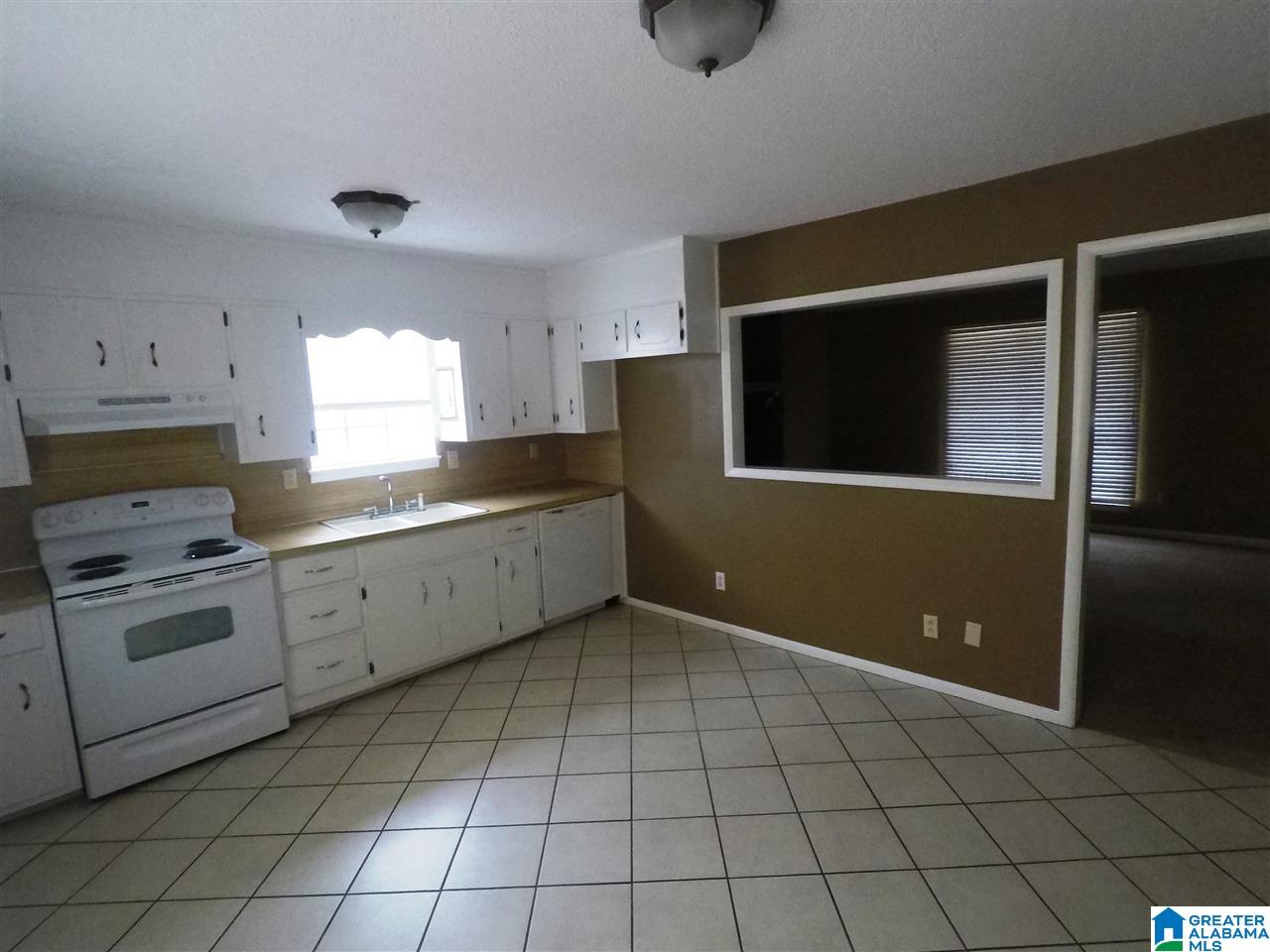 694 Annie Lee Road Trussville, AL 35173 - Photo 5 of 17