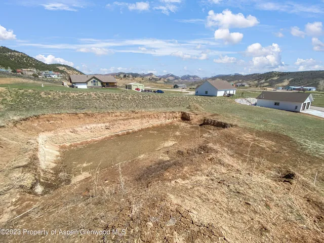 a view of a lake with an ocean beach