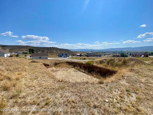 a view of an outdoor space of a house