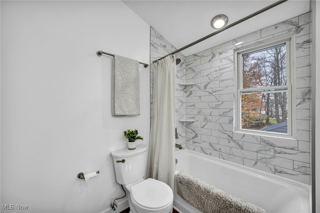 1300 Sunset Road Cleveland, OH 44124 - Photo 15 of 27