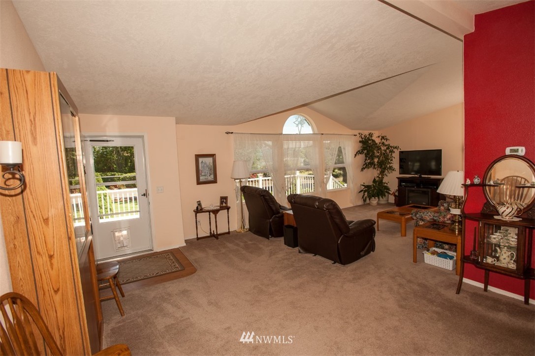 121 Ripple Way Cinebar, WA 98533 - Photo 5 of 25 Gallery Image 5