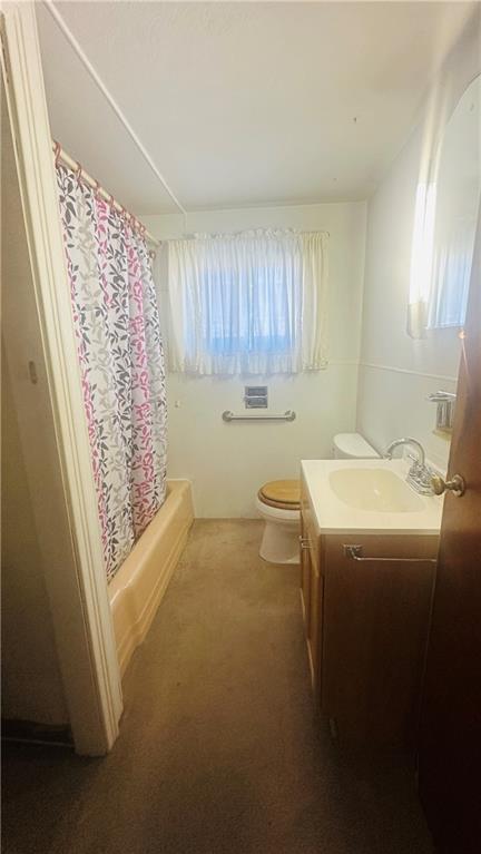 708 Lardintown Road Tarentum, PA 15084 - Photo 35 of 47 Full bathroom.
