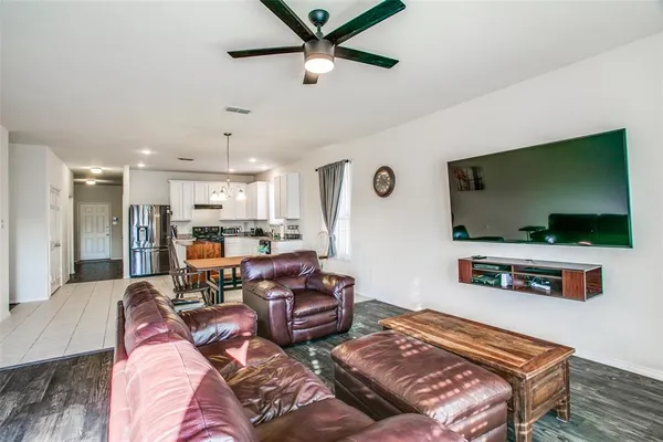 $2,150 | 7908 Hereland Trail, Fort Worth, TX 76131