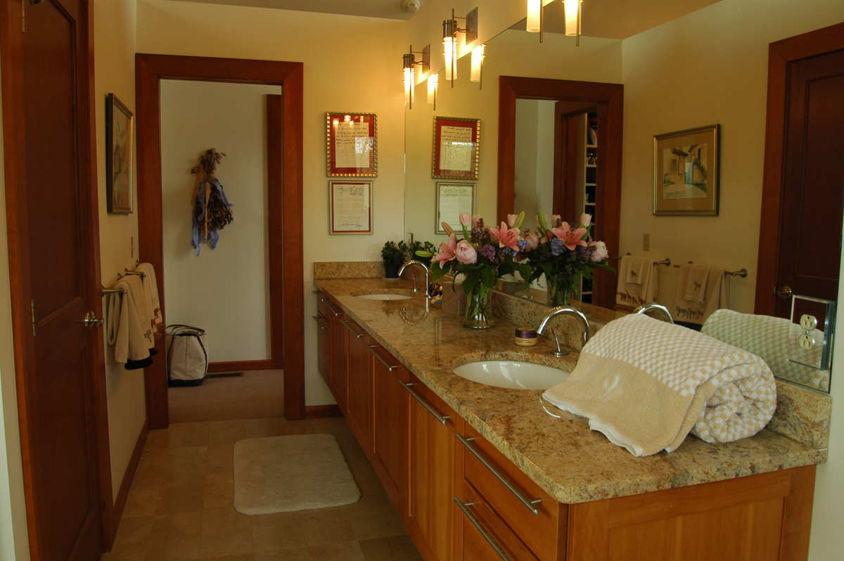 26 Millard Road Egremont, MA 01230 - Photo 17 of 35 Master Bathroom