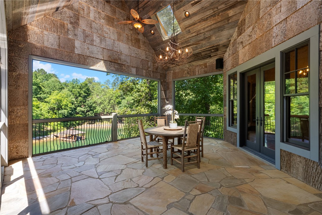 264 Featherstone Drive Sunset, SC 29685 - Photo 15 of 49