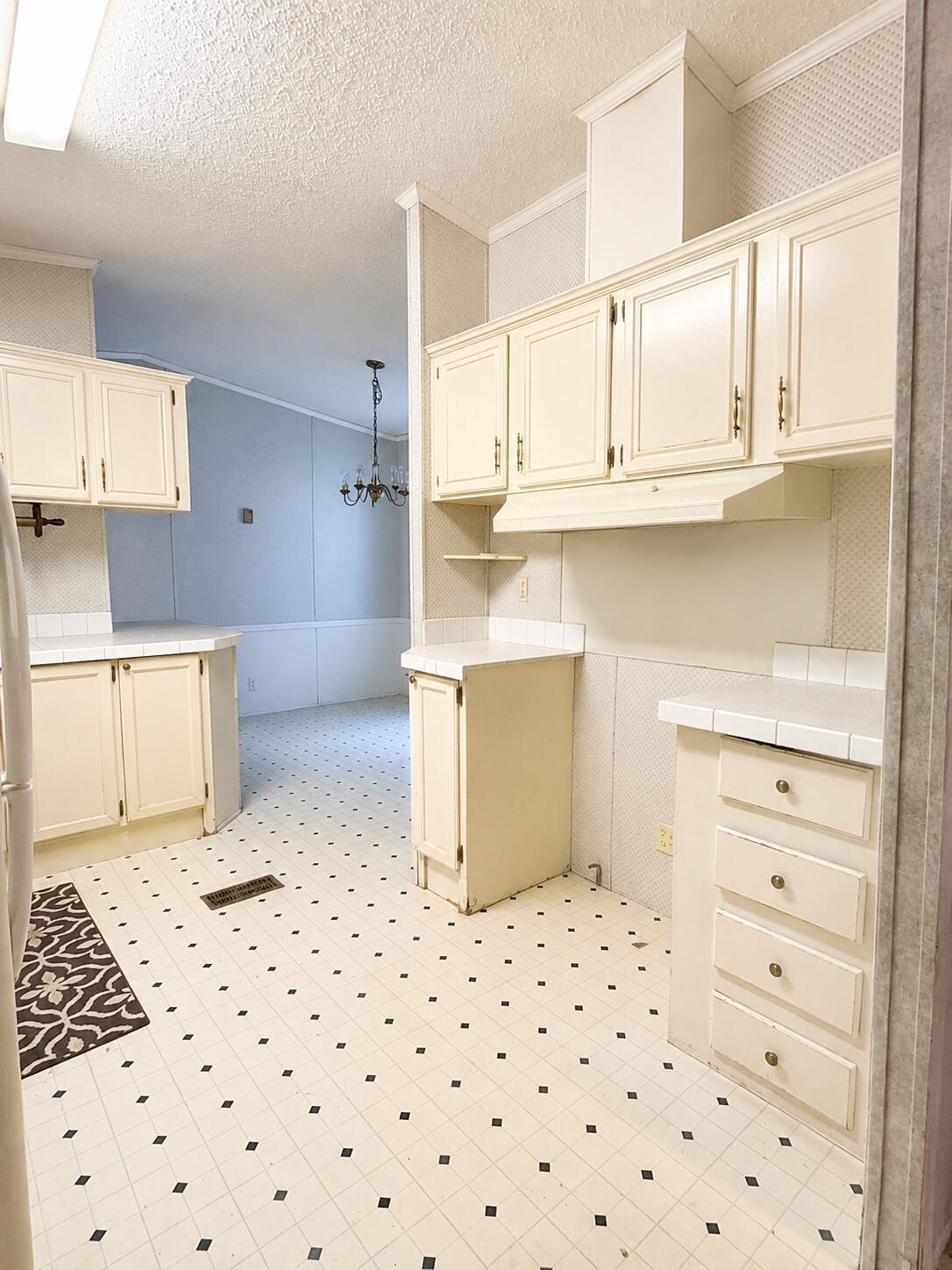 5704 Hunter Road Ooltewah, TN 37363 - Photo 18 of 26 Kitchen