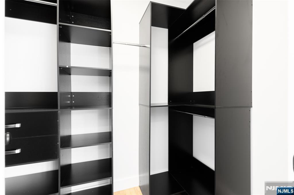 7 Sterling Place, Unit 1 Edgewater, NJ 07020 - Photo 29 of 33