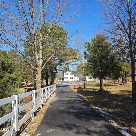 $469,900 | 9068 Bethel Road, Olive Branch, MS 38654