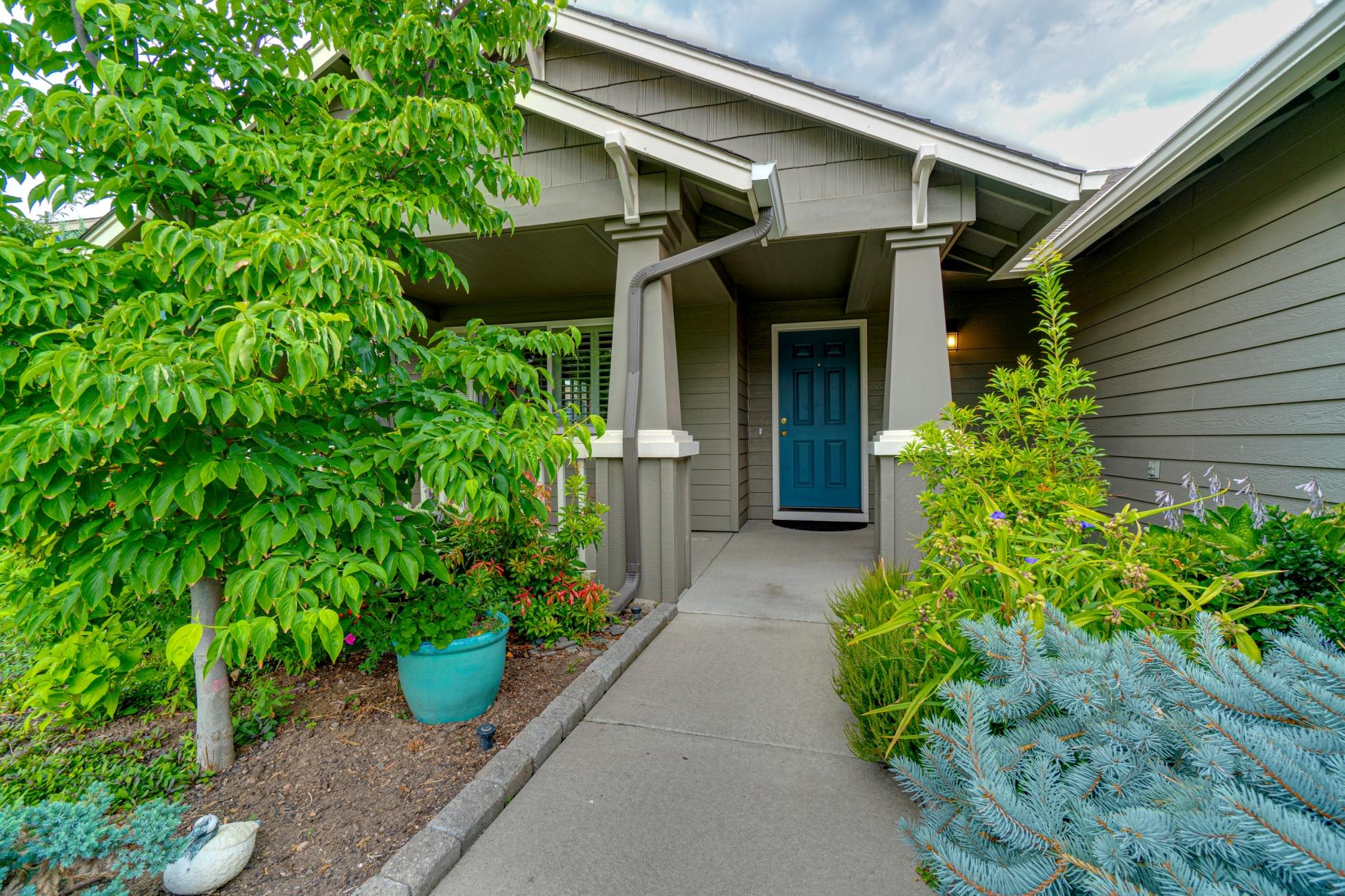 2021 Southwest 38th Street Redmond, OR 97756 - Photo 3 of 36 batch_2021SW38-010