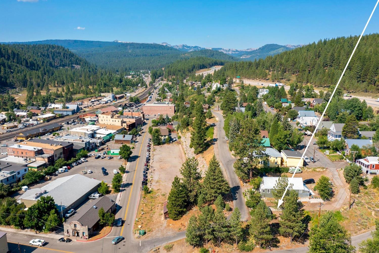 10008 High Street Truckee, CA 96161 - Photo 17 of 28 a view of a city with mountains in the background