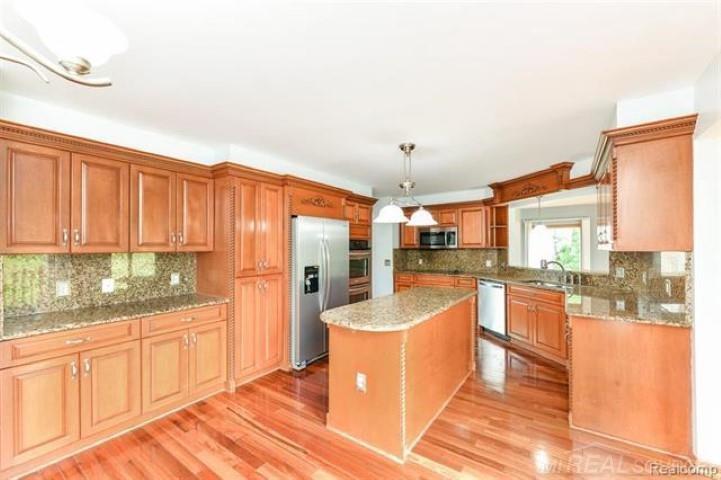 46564 Mornington Road Canton, MI 48188 - Photo 14 of 35